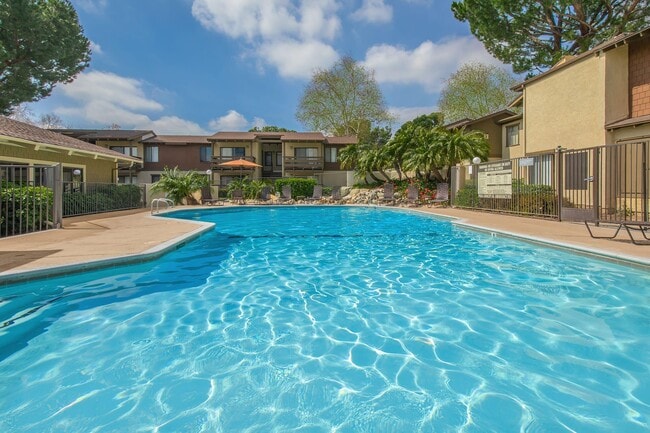 Building Photo - Raintree Apartment Homes