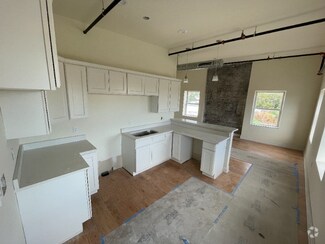 Building Photo - 883 Broadway