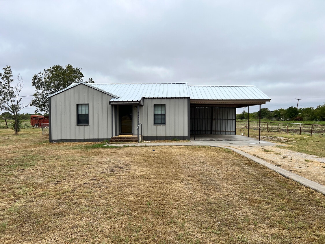 Primary Photo - 202 FM 367