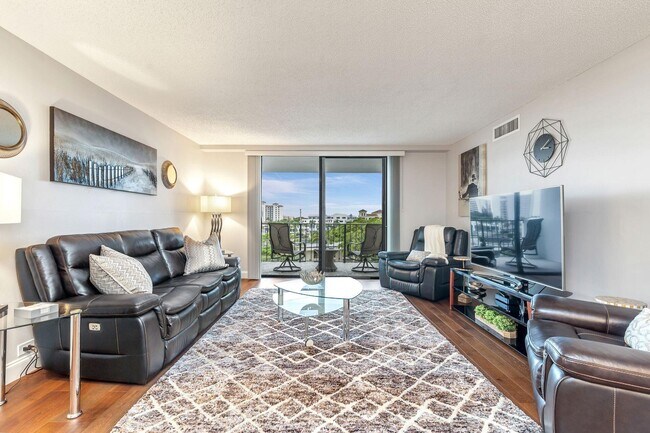 Foto del edificio - 1208 Marine Way
