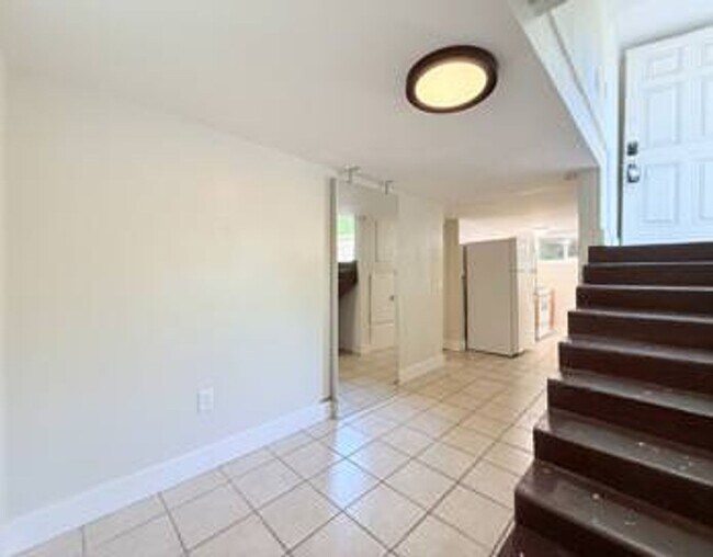 Foto del edificio - 652 E Roosevelt Ave
