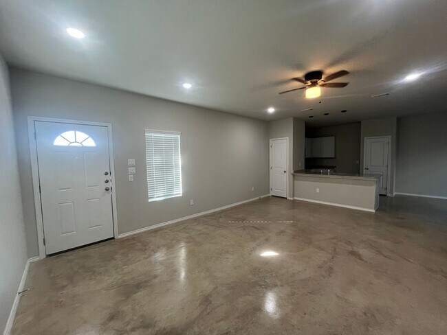 Building Photo - 8735 Key Windy Way