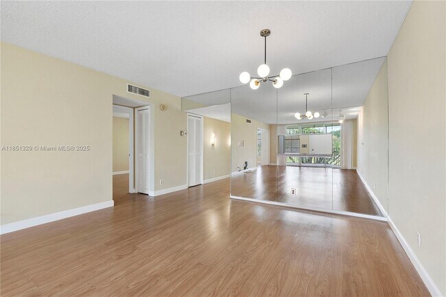 Building Photo - 3351 S Palm Aire Dr
