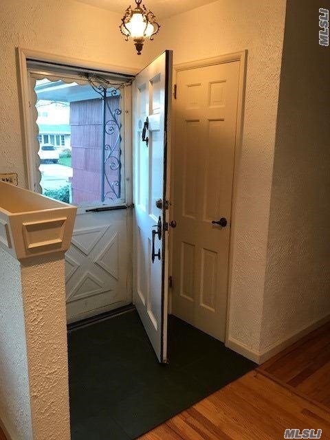 Foto del edificio - 1374 Millwood Ln