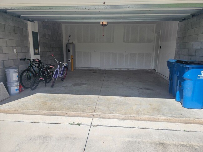 Foto del edificio - 3 bed 2 bath single family home