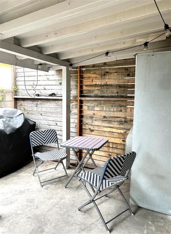 Building Photo - 15602 Sombra Ave