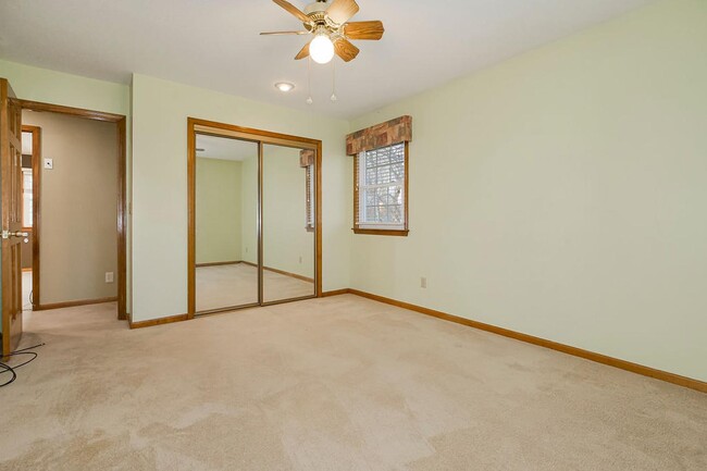 Foto del edificio - Spacious Whole Home For Rent in Kansas City