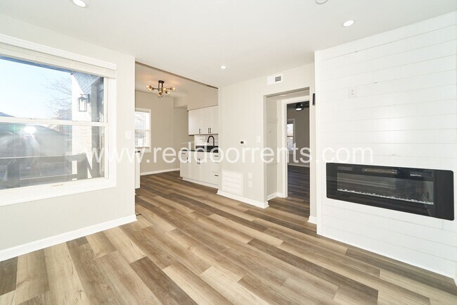 Foto del edificio - 1329 E Market St