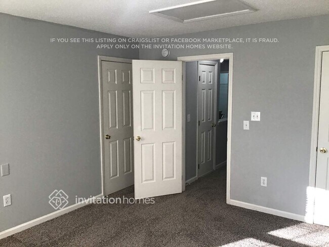 Foto del edificio - 4301 Fawn Glen Dr