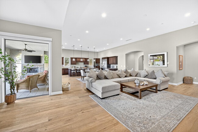 Building Photo - 55120 Autumn Valley Ct