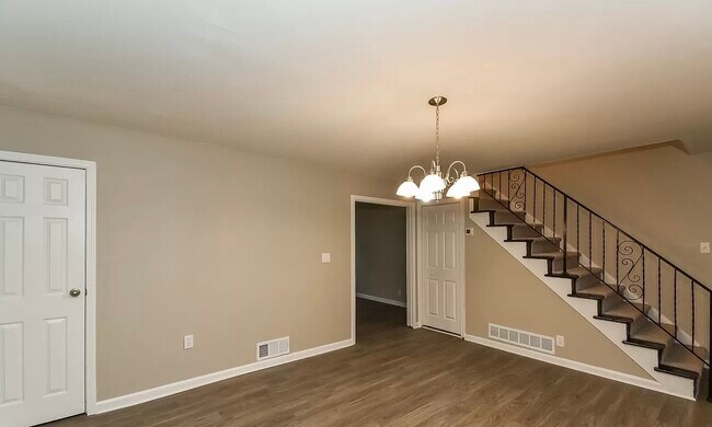 Foto del edificio - 5259 Chantilly Ter