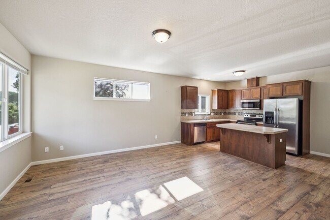 Foto del edificio - 2501 Carson Loop