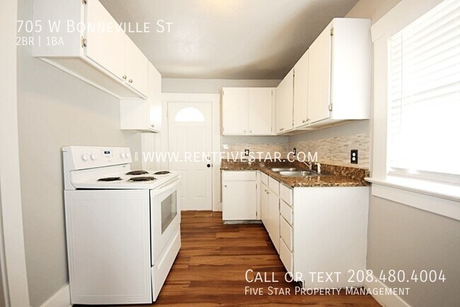 Building Photo - 705 W Bonneville St