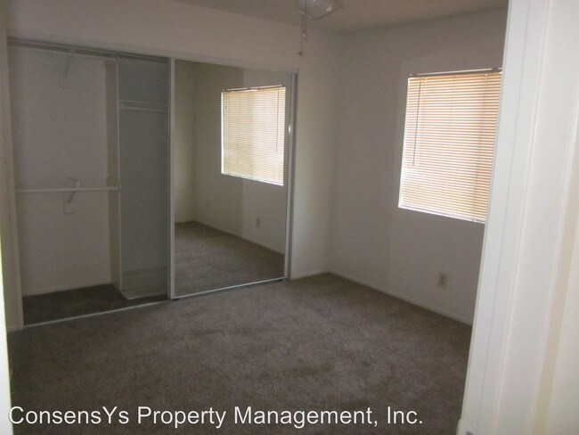 Foto del edificio - 341-345 S Walnut Ave