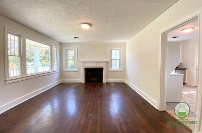 Photo - 30 Sycamore Dr House