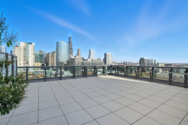 Foto del edificio - 932 W Washington Blvd