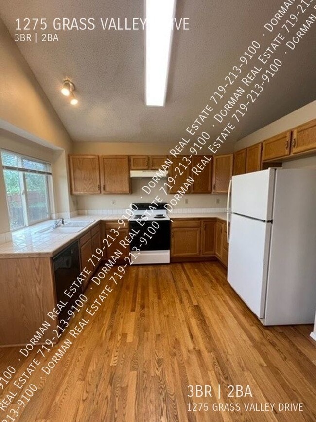 1275 Grass Valley Dr, Colorado Springs, CO 80906 House Rental in