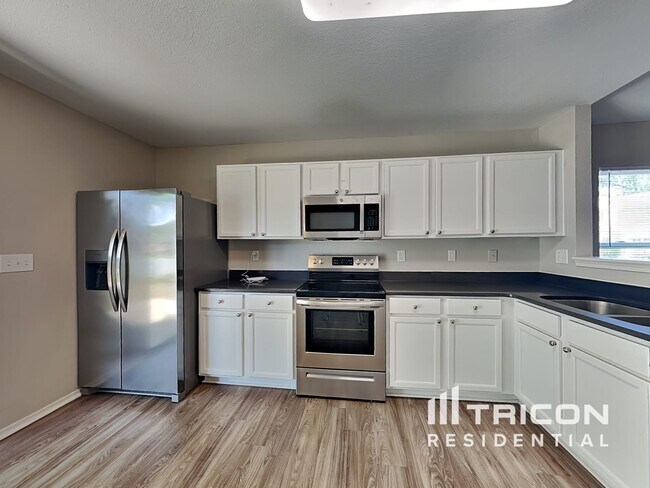 Foto del edificio - 1701 Hollybrook Ave