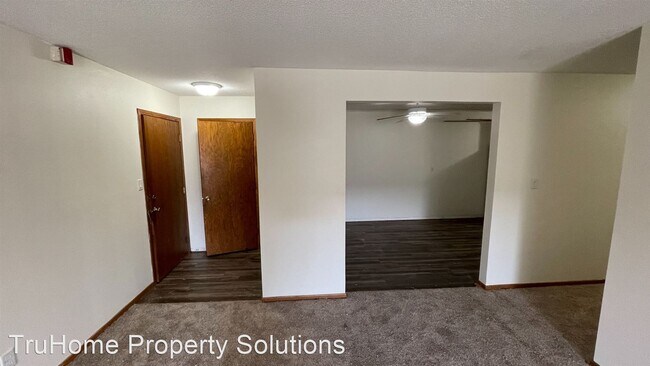 Building Photo - 2 br, 1 bath House - 1702 22nd Ave S #212