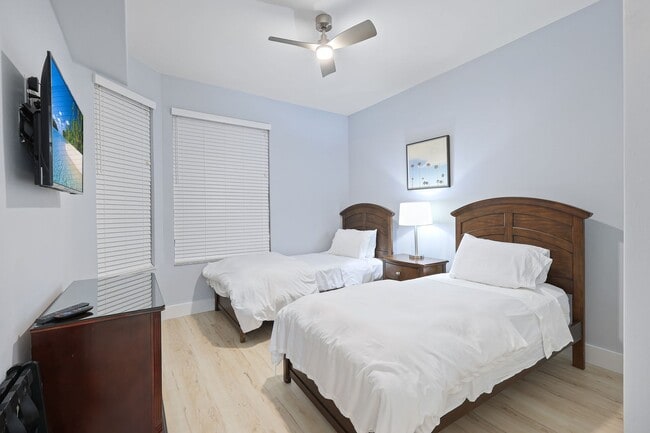 Building Photo - Brand New Beautiful Seasonal Rental