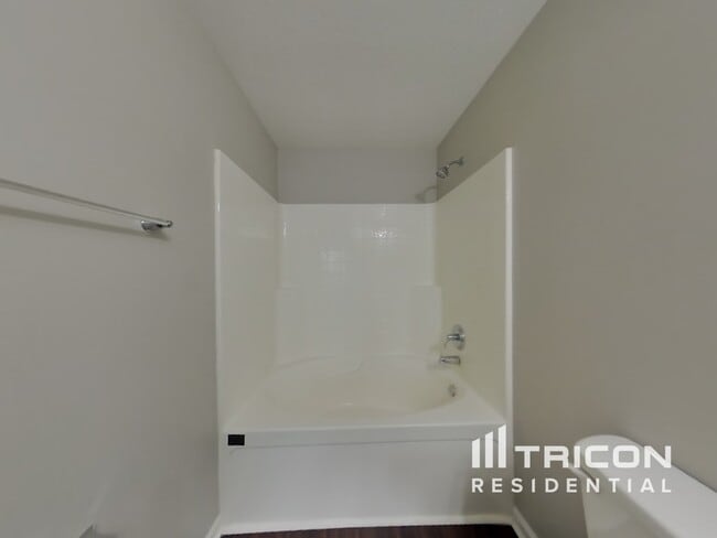 Foto del edificio - 1621 Bridgecreek Crossing