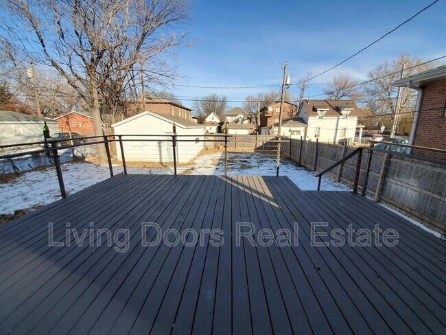 Building Photo - 838 F St