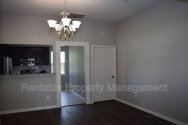 Photo - 508 N Dallas Ave House