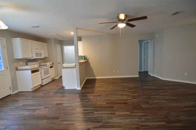 Foto del edificio - 24131 Bar Kay Ln