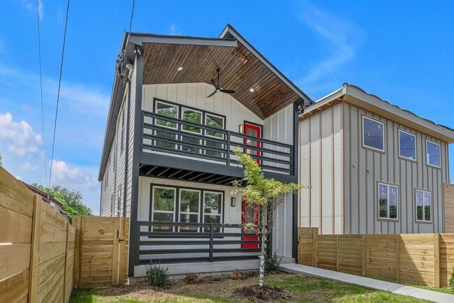 Building Photo - 145 Fain St