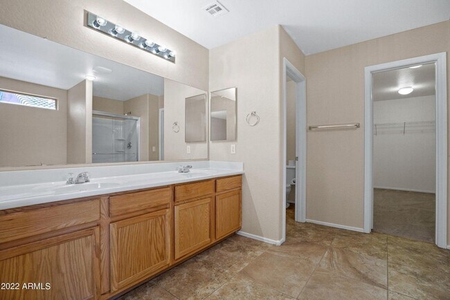 Building Photo - 15422 N 169th Ave