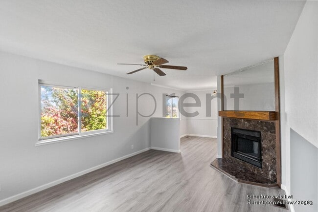 Building Photo - 1106 Lindell Dr
