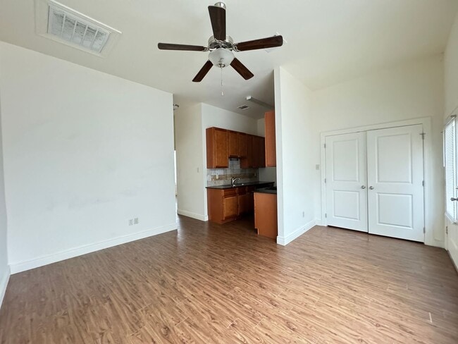 Building Photo - Pine Grove Apartments