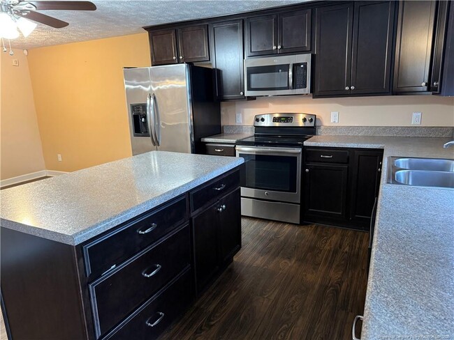 Building Photo - 3272 Dorian Rd