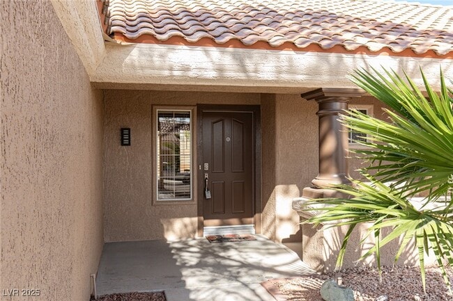 Foto del edificio - 2845 Carmel Ridge Dr