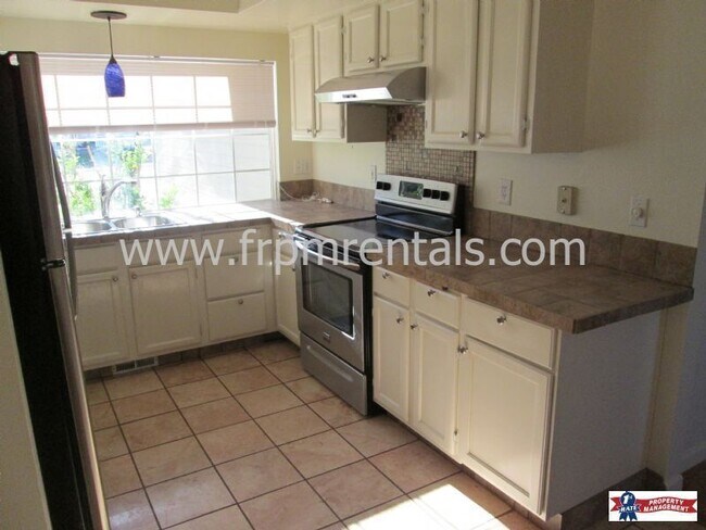 Foto del edificio - 3079 N Columbine Ave