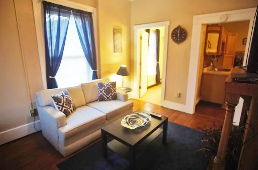 403 N Whitewoman St, Coshocton, OH 43812 Apartments in Coshocton, OH