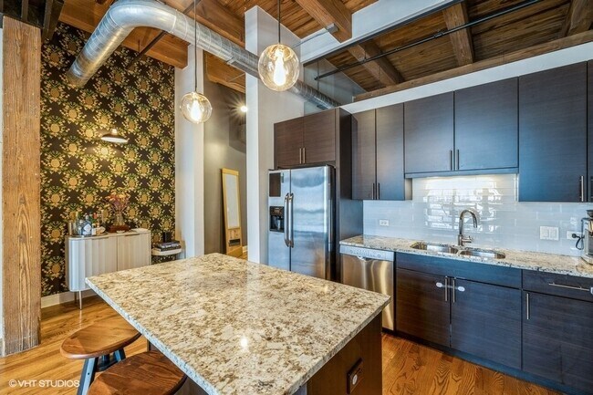 Foto del edificio - 770 W Gladys Ave