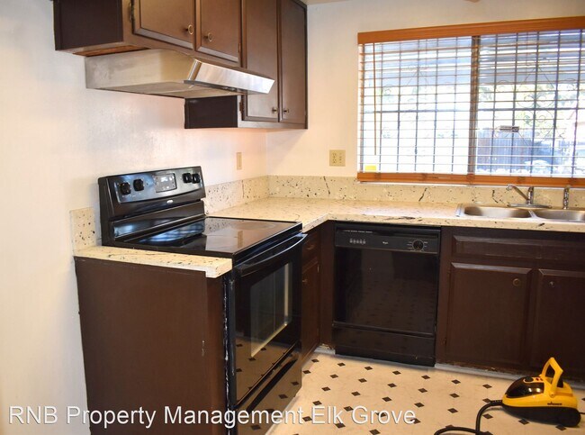 Building Photo - 3 br, 2 bath House - 3901 Cottontail Way