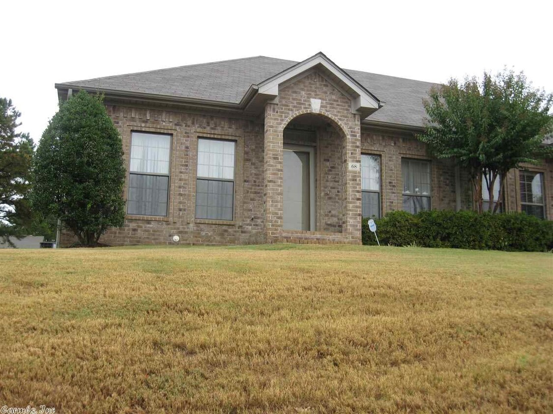 Primary Photo - 68 Reservoir Heights Dr