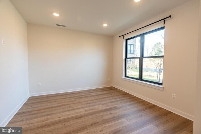 Foto del edificio - 17133 Hardisty Wy