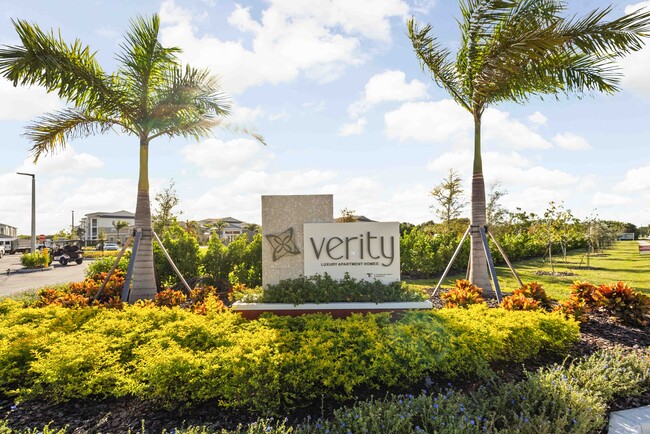 Foto del edificio - Verity Luxury Apartments