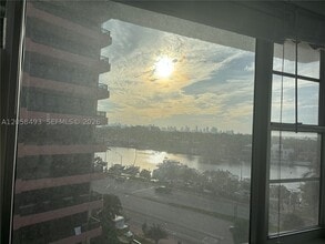 Building Photo - 5255 Collins Ave