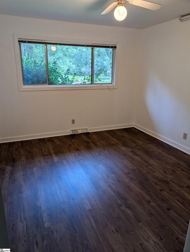 Building Photo - 101 Pheasant Trail