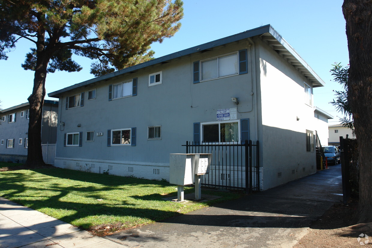 Building Photo - 510 Chiechi Ave