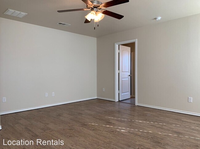 Building Photo - 3 br, 2 bath House - 7433 104th Street