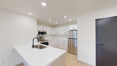 Kitchen - Maple Rock Reserve