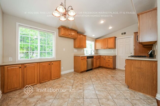 Foto del edificio - 548 Galsworthy St