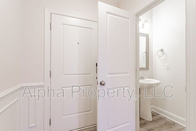 Foto del edificio - 502 Milbury Way