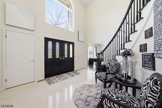 Foto del edificio - 11 Rosewood Ln