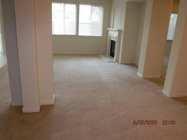 Building Photo - 1735 Cattail Dr